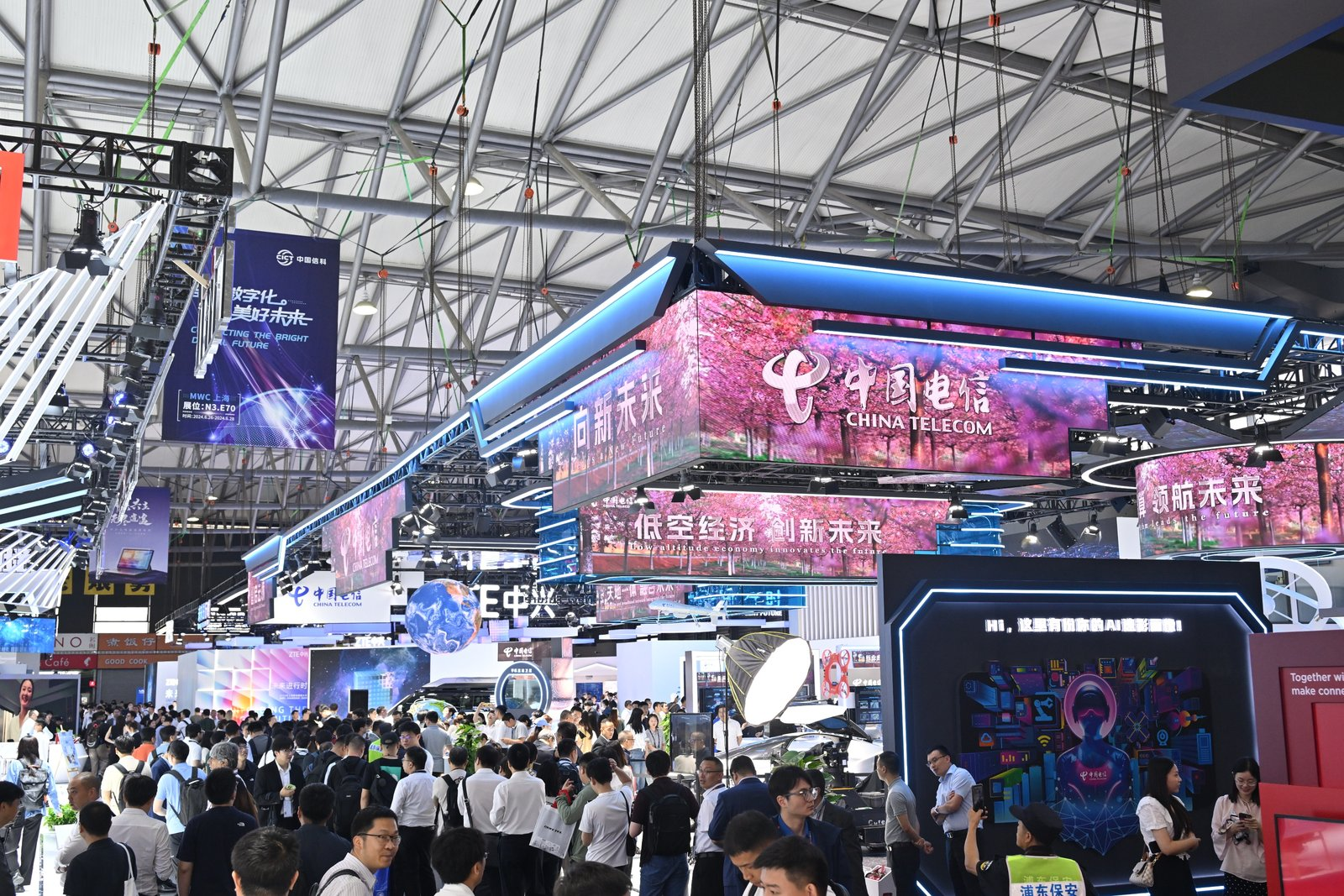 从概念到消费：参与2025 MWC上海展会，探索整个科技生态系统。